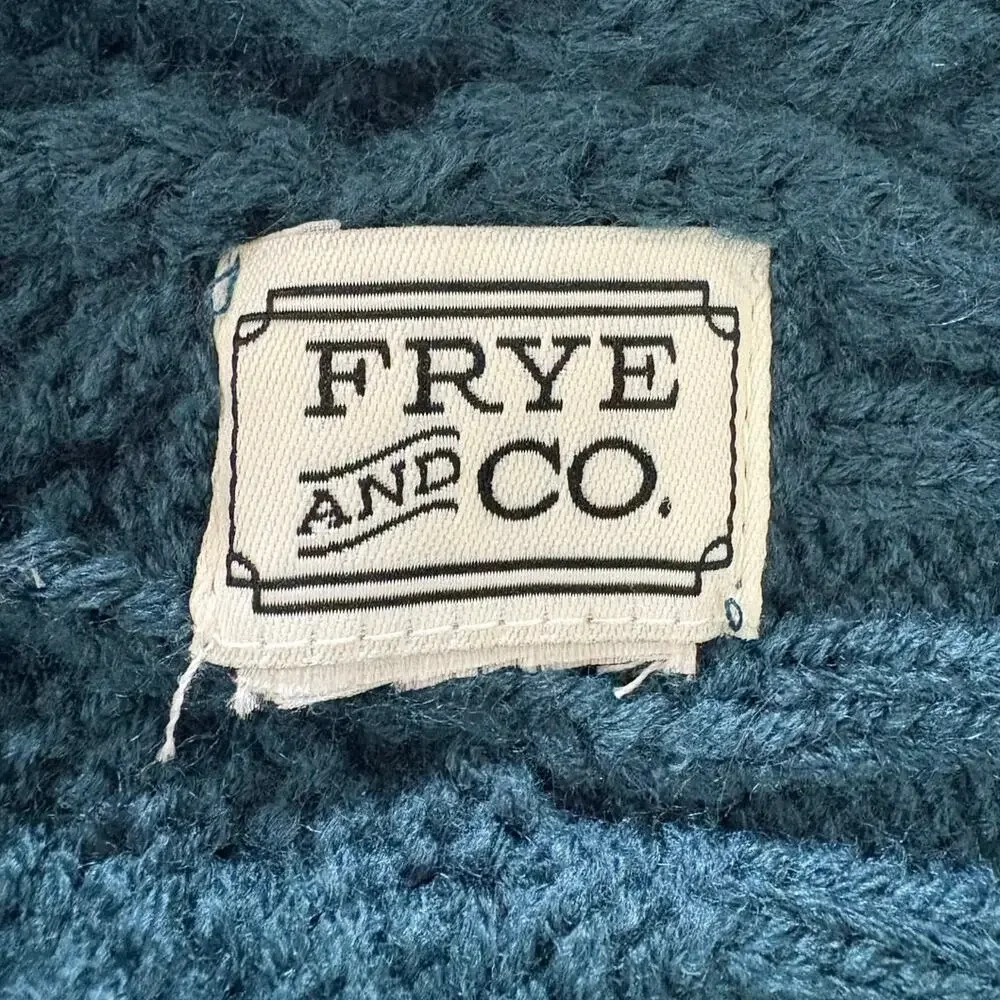 Frye and Co. Cable Knit Scarf - Picture 3 of 4